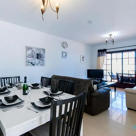 3-bed Close To Town Casa Minstrel Villa Playa Blanca (Lanzarote)