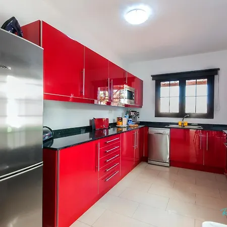 Villa 3-bed Close To Town Casa Minstrel Playa Blanca (Lanzarote)
