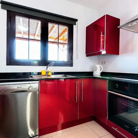 3-bed Close To Town Casa Minstrel Villa Playa Blanca (Lanzarote)